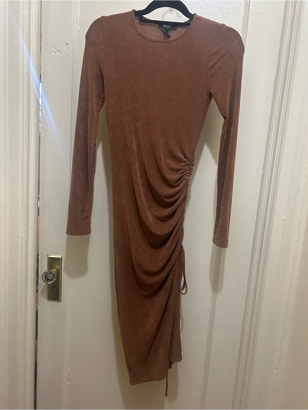 NWOT Forever 21 Dark Romantic Dressy Ruched Slinky Midi Dress in Rust Brown Dz